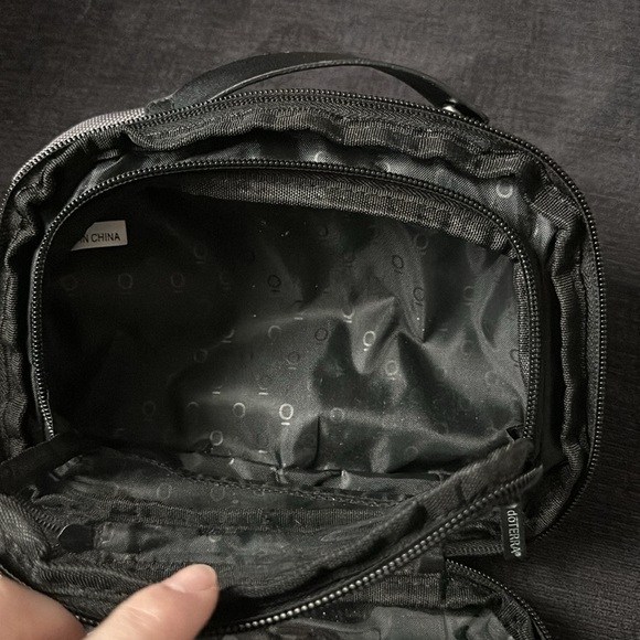 Doterra traveling bag for oils etc. - Picture 7 of 9